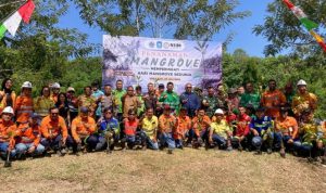 Penanaman Mangrove Tahap-II: Wujud Nyata Komitmen ESG NHM untuk Lingkungan dan Masyarakat. (Foto: Departemen Komunikasi NHM)