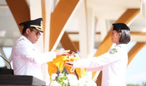 Bupati Haltim, Ubaid Yakub pimpin upacara HUT RI ke-81. (Foto: Istimewa)